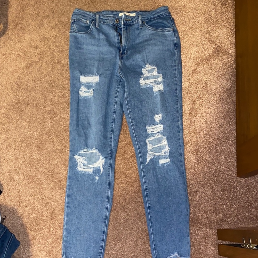 Women’s Levis Jeans